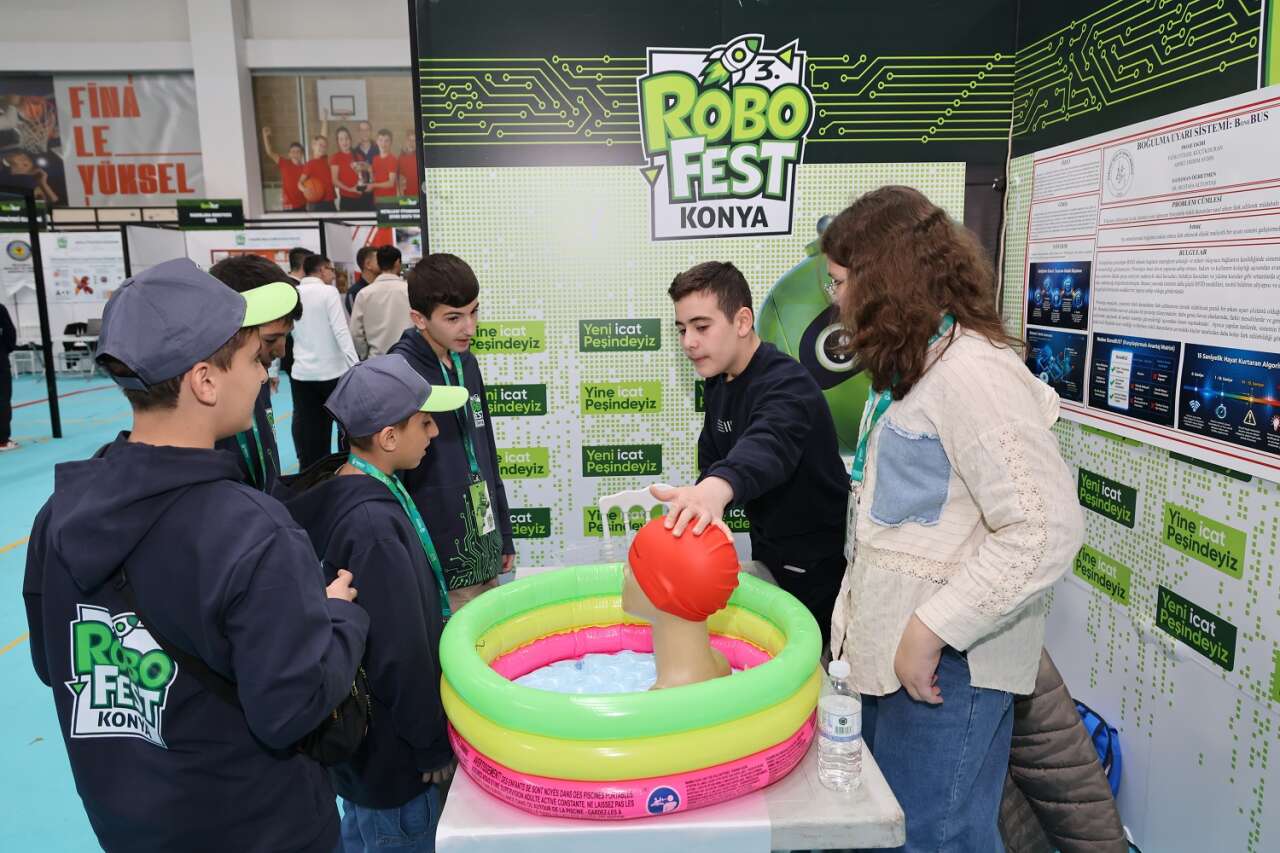 Karatay’da teknoloji rüzgarı! Robofest Konya 2026 büyük heyecanla başladı 10